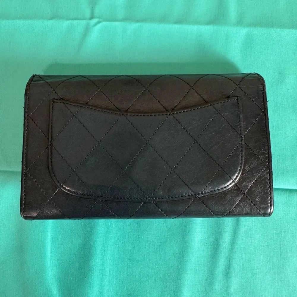 Chanel Black Quilted Leather Wallet